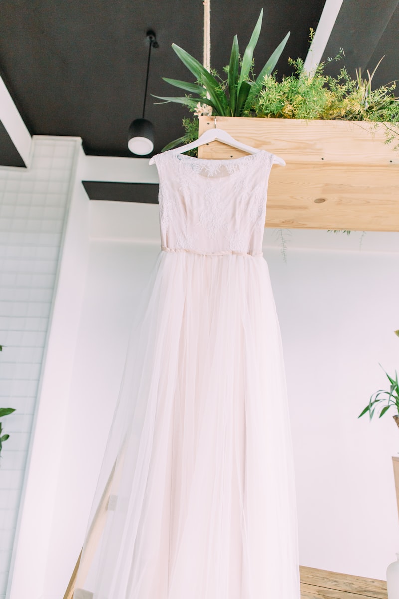 The Rise of Minimalist Wedding Gowns: A Timeless Elegance for Modern Brides