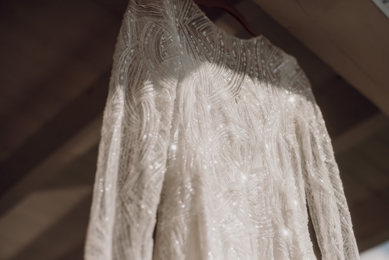 Discover the Beauty of Textured Fabrics for the Winter Bride