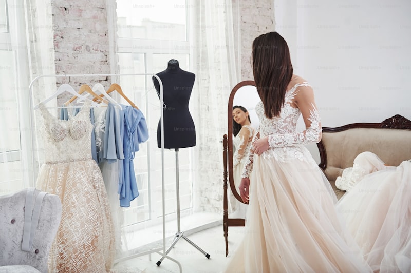 Mixing Old and New in Bridal Looks: A Harmonious Blend of Timeless Elegance and Modern Trends